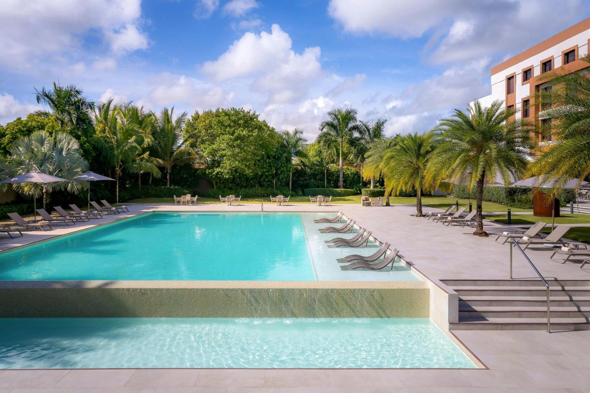 Ac Hotel By Marriott Punta Cana Exterior photo